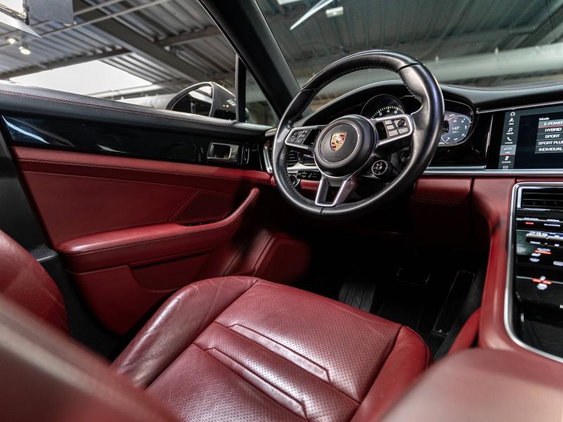 Voitures occasions PORSCHE PANAMERA 4 E-Hybrid Champagne-au-Mont-d'Or