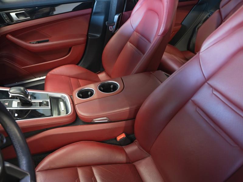 Voitures occasions PORSCHE PANAMERA 4 E-Hybrid Champagne-au-Mont-d'Or