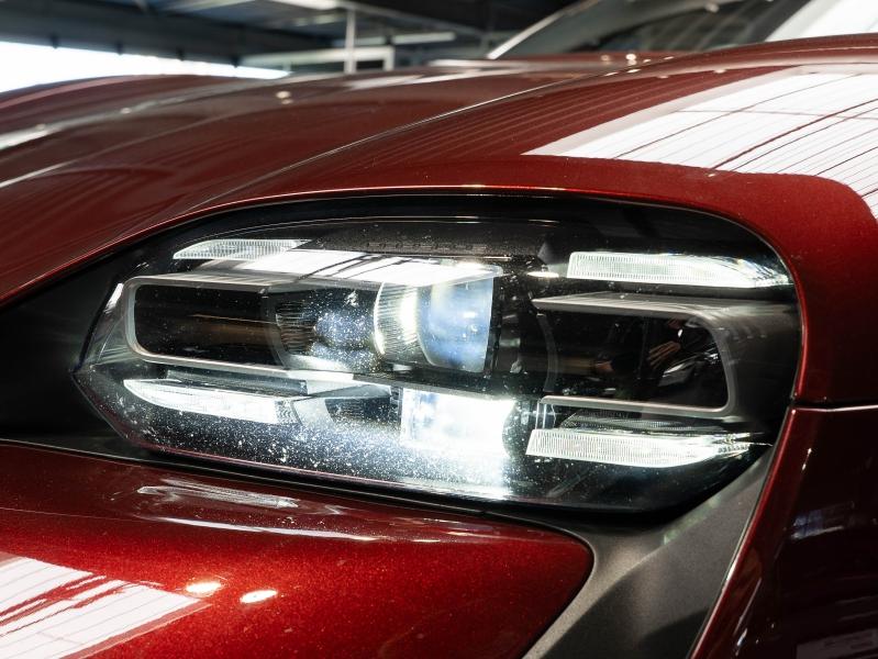 Voitures occasions PORSCHE Taycan Base Champagne-au-Mont-d'Or