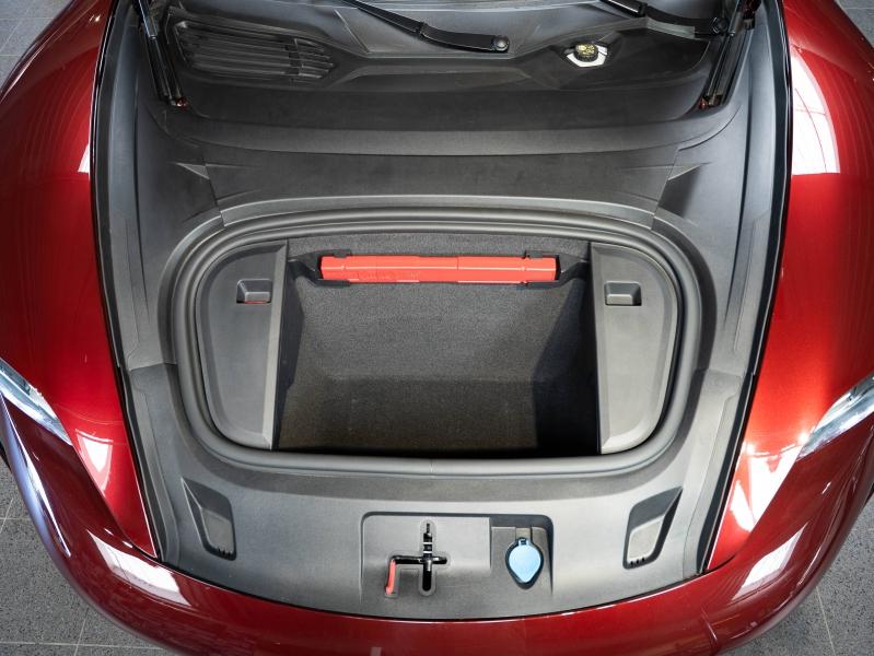 Voitures occasions PORSCHE Taycan Base Champagne-au-Mont-d'Or