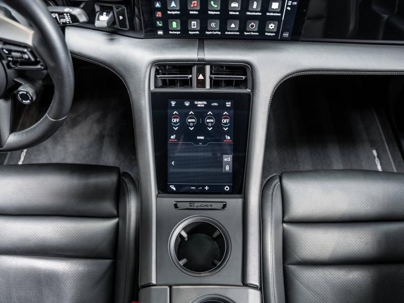 Voitures occasions PORSCHE Taycan Base Champagne-au-Mont-d'Or