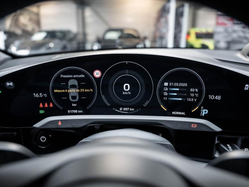 Voitures occasions PORSCHE Taycan Base Champagne-au-Mont-d'Or