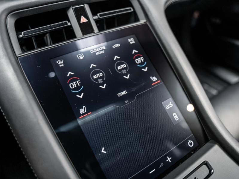 Voitures occasions PORSCHE Taycan Base Champagne-au-Mont-d'Or