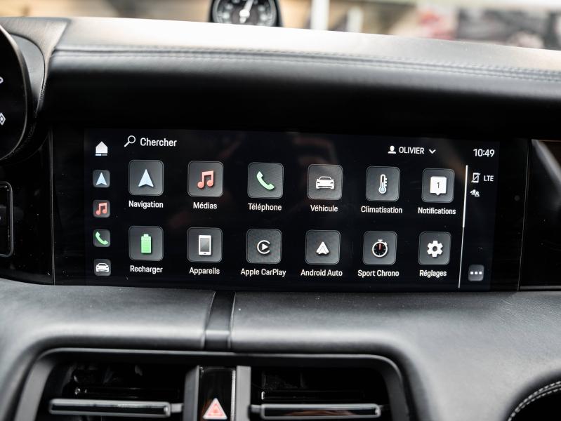 Voitures occasions PORSCHE Taycan Base Champagne-au-Mont-d'Or