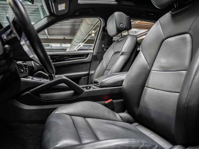 Voitures occasions PORSCHE CAYENNE E-Hybrid Champagne-au-Mont-d'Or