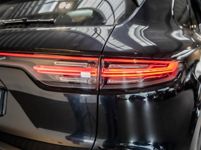 Voitures occasions PORSCHE CAYENNE E-Hybrid Champagne-au-Mont-d'Or