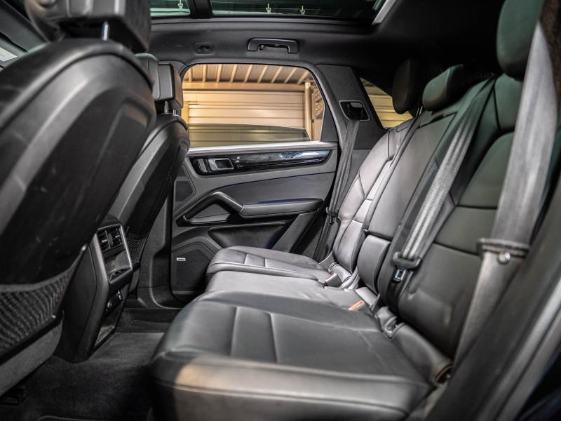 Voitures occasions PORSCHE CAYENNE E-Hybrid Champagne-au-Mont-d'Or
