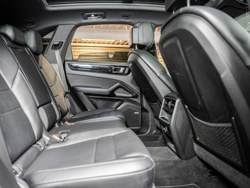 Voitures occasions PORSCHE CAYENNE E-Hybrid Champagne-au-Mont-d'Or