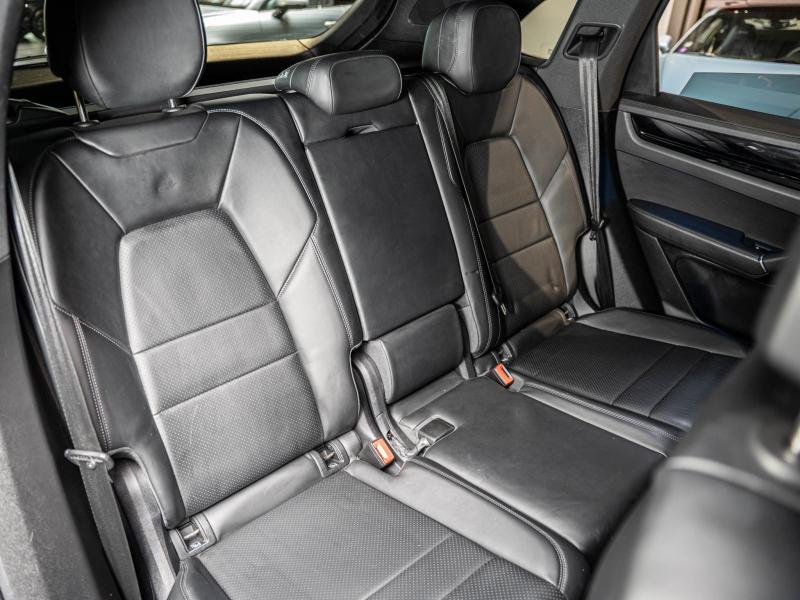 Voitures occasions PORSCHE CAYENNE E-Hybrid Champagne-au-Mont-d'Or