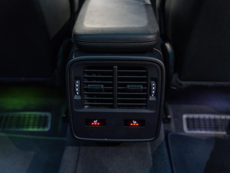 Voitures occasions PORSCHE Taycan Turbo Champagne-au-Mont-d'Or