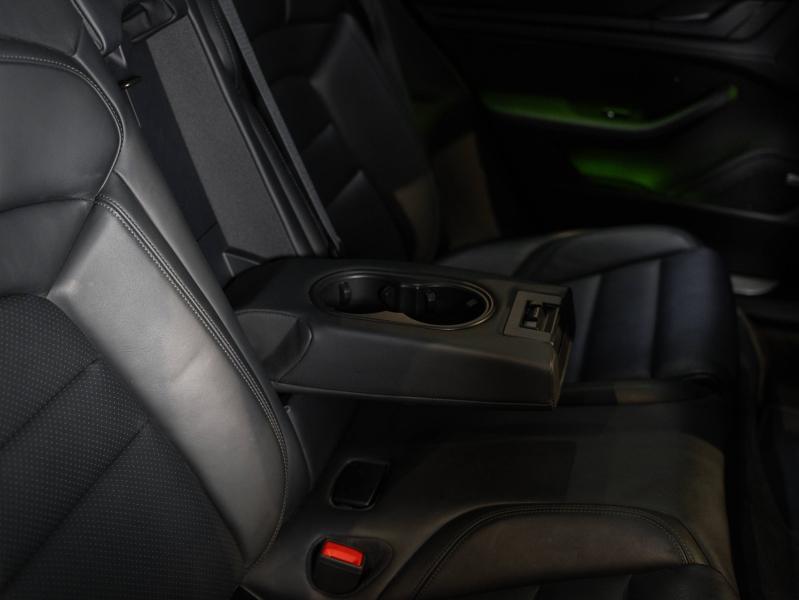 Voitures occasions PORSCHE Taycan Turbo Champagne-au-Mont-d'Or