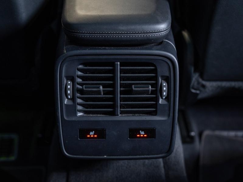 Voitures occasions PORSCHE Taycan Turbo Champagne-au-Mont-d'Or