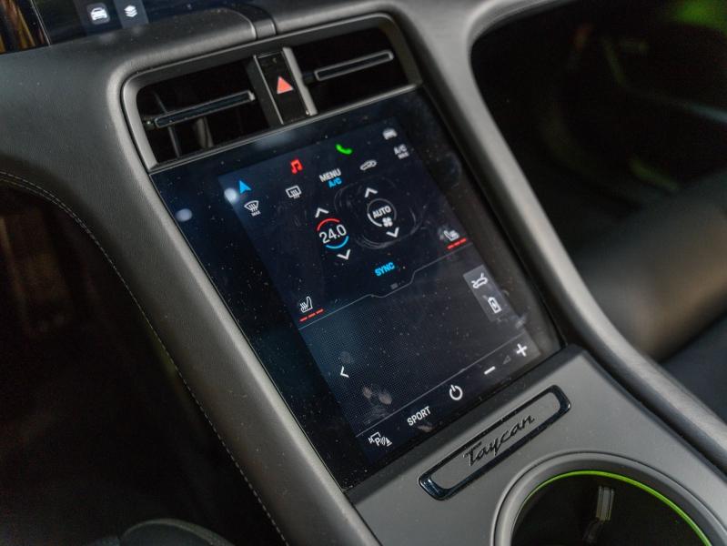 Voitures occasions PORSCHE Taycan Turbo Champagne-au-Mont-d'Or