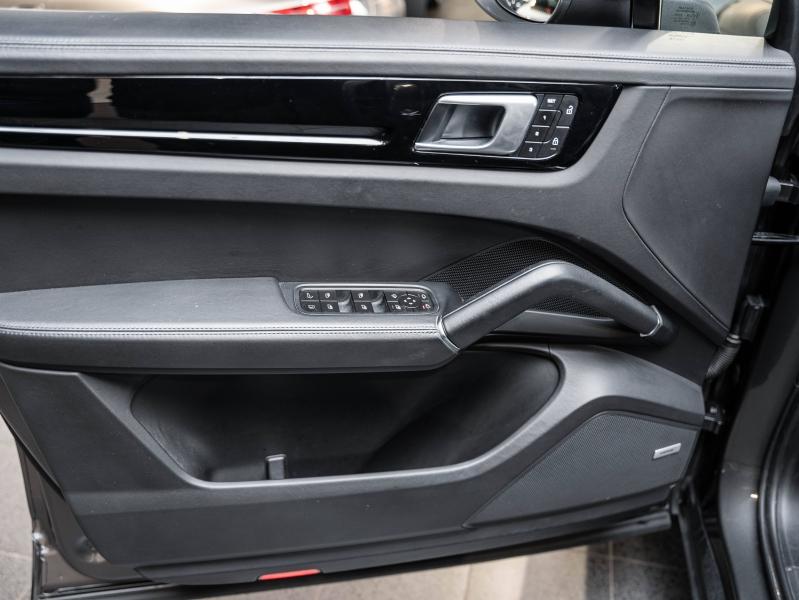 Voitures occasions PORSCHE CAYENNE E-Hybrid Champagne-au-Mont-d'Or