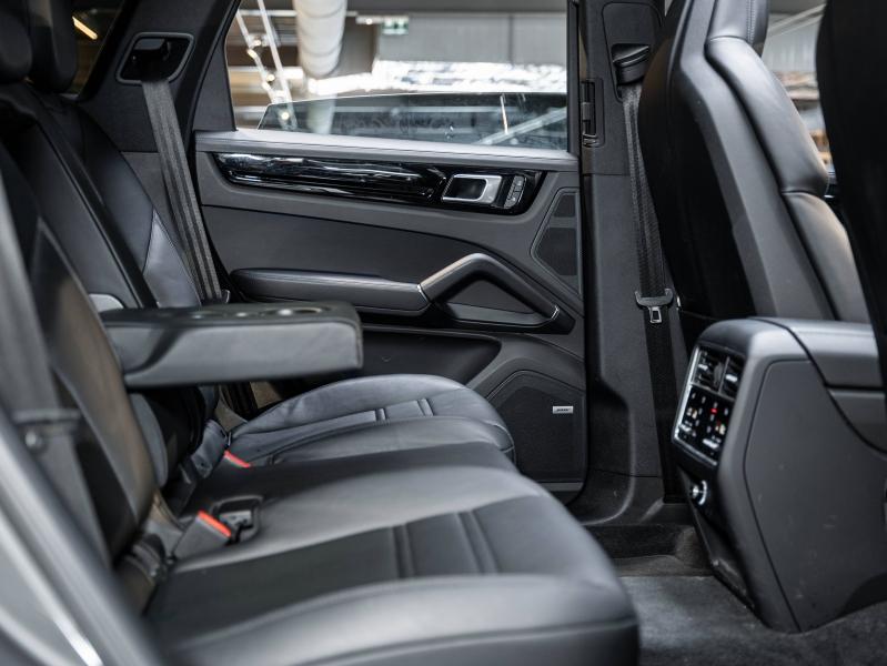 Voitures occasions PORSCHE CAYENNE E-Hybrid Champagne-au-Mont-d'Or