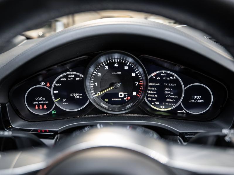 Voitures occasions PORSCHE CAYENNE E-Hybrid Champagne-au-Mont-d'Or