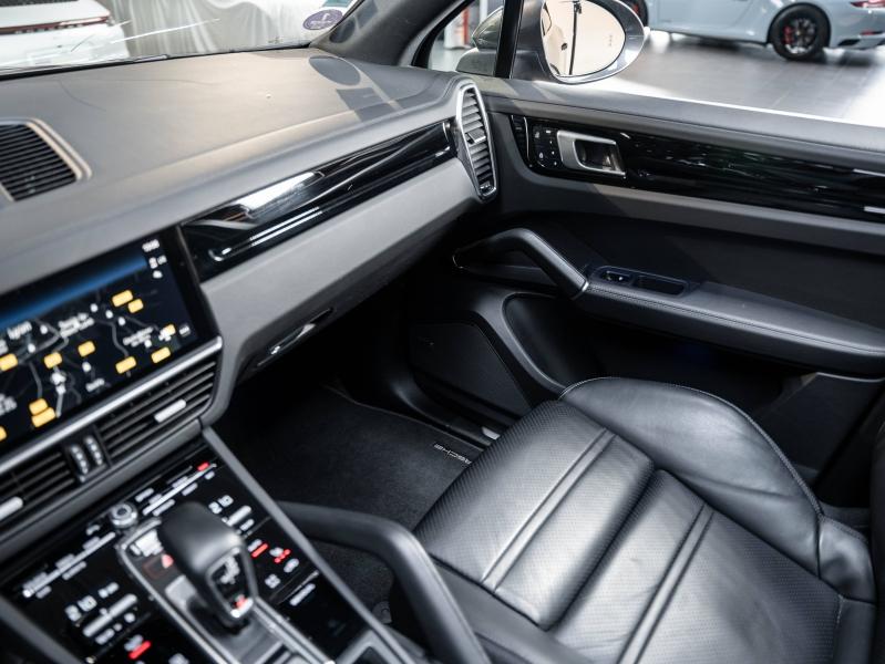 Voitures occasions PORSCHE CAYENNE E-Hybrid Champagne-au-Mont-d'Or