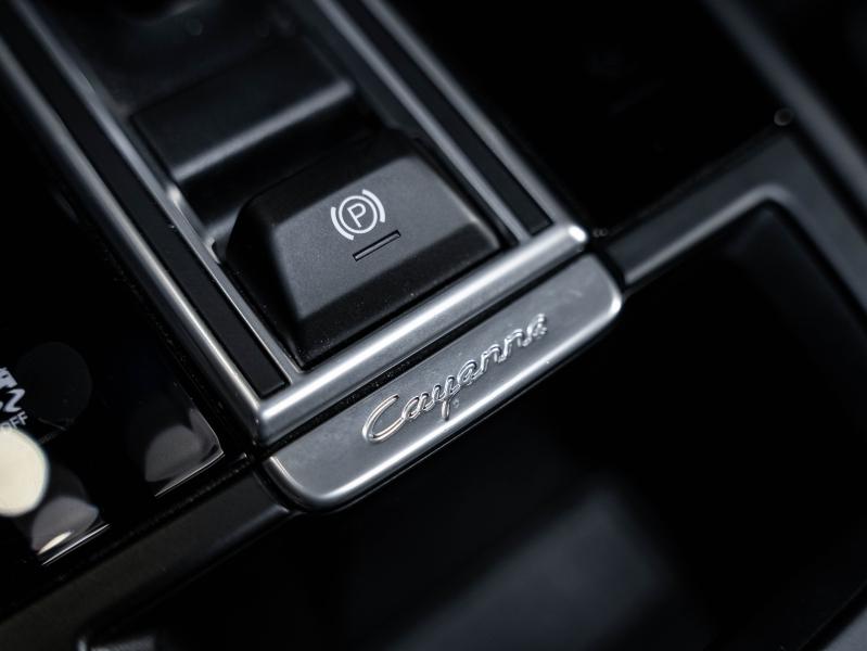 Voitures occasions PORSCHE CAYENNE E-Hybrid Champagne-au-Mont-d'Or