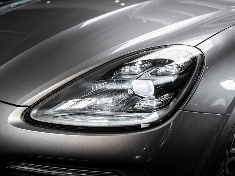 Voitures occasions PORSCHE CAYENNE E-Hybrid Champagne-au-Mont-d'Or