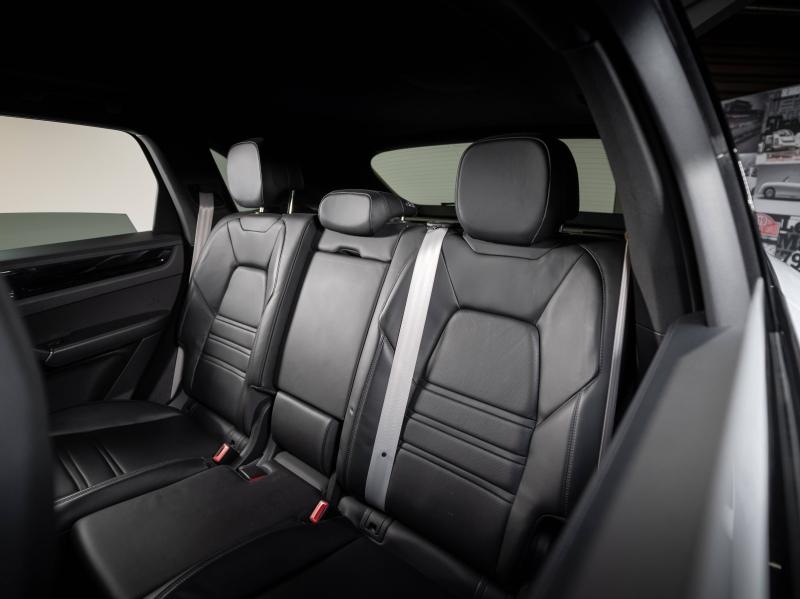 Voitures occasions PORSCHE CAYENNE E-Hybrid Champagne-au-Mont-d'Or