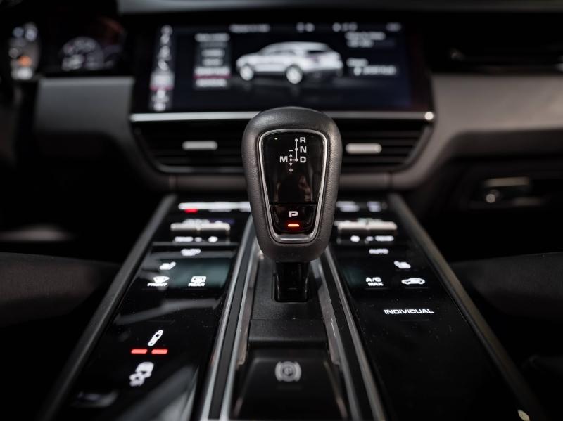 Voitures occasions PORSCHE CAYENNE E-Hybrid Champagne-au-Mont-d'Or