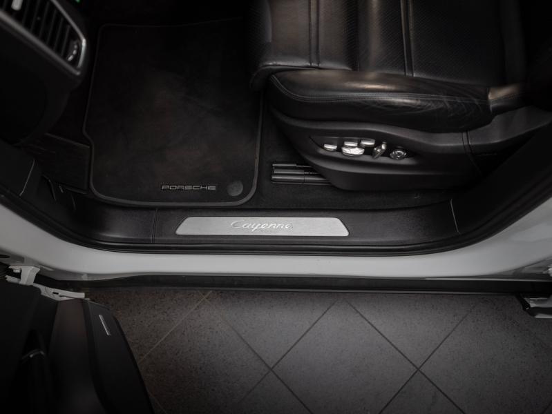 Voitures occasions PORSCHE CAYENNE E-Hybrid Champagne-au-Mont-d'Or