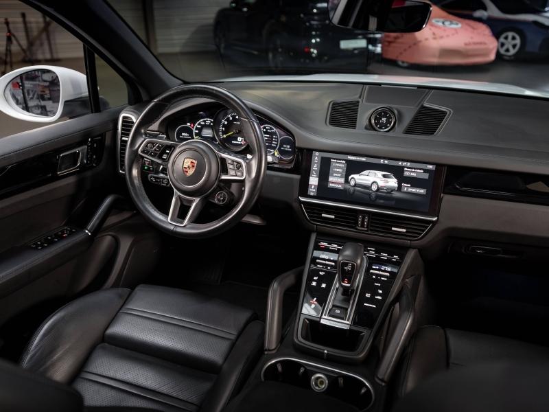 Voitures occasions PORSCHE CAYENNE E-Hybrid Champagne-au-Mont-d'Or