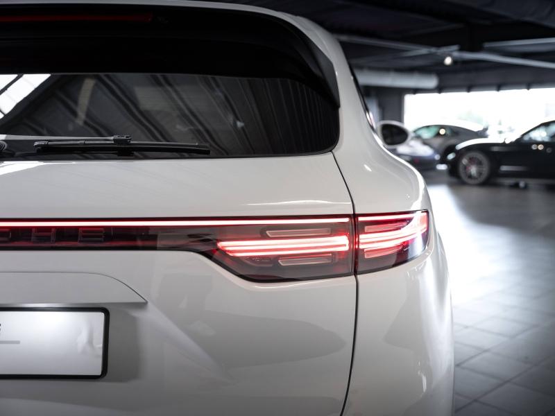 Voitures occasions PORSCHE CAYENNE E-Hybrid Champagne-au-Mont-d'Or