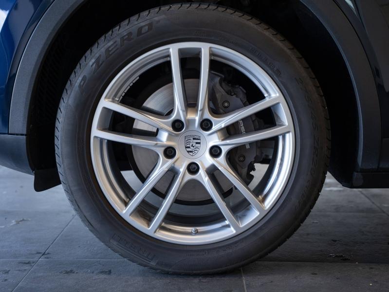 Voitures occasions PORSCHE CAYENNE Base Champagne-au-Mont-d'Or
