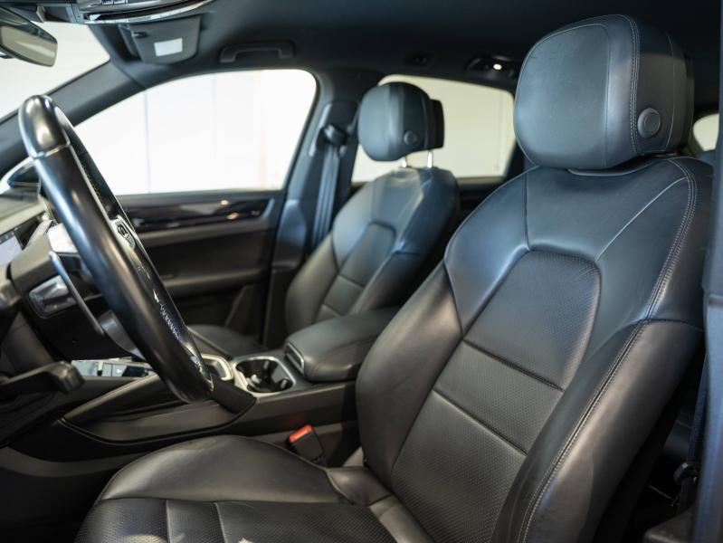 Voitures occasions PORSCHE CAYENNE Base Champagne-au-Mont-d'Or