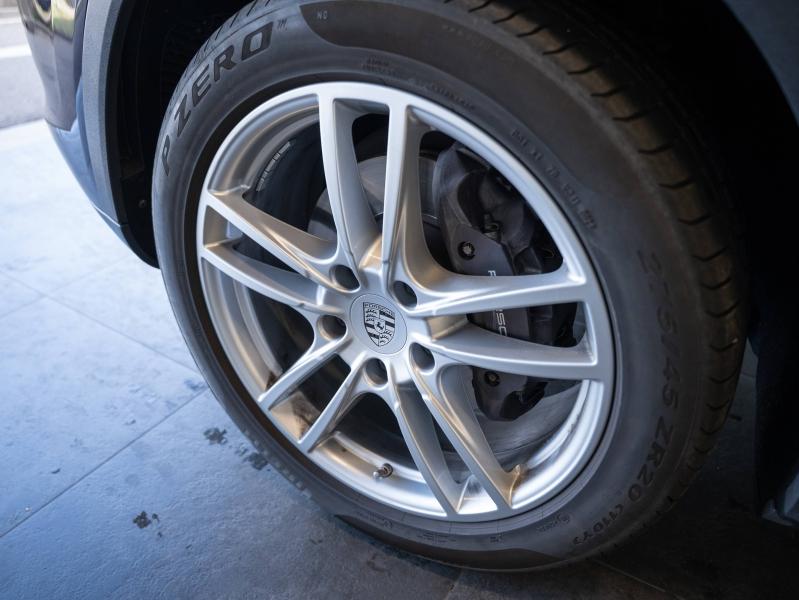 Voitures occasions PORSCHE CAYENNE Base Champagne-au-Mont-d'Or