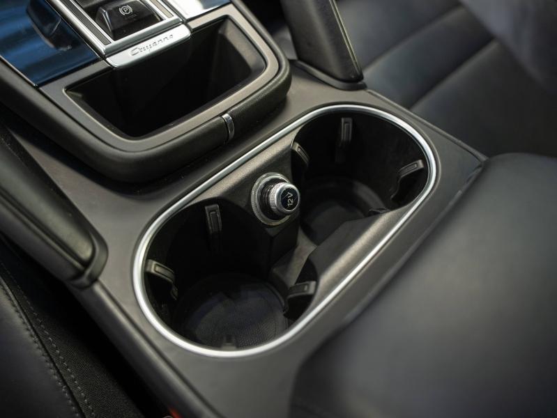 Voitures occasions PORSCHE CAYENNE Base Champagne-au-Mont-d'Or