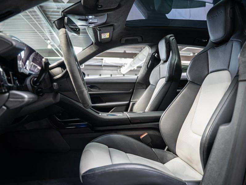 Voitures occasions PORSCHE Taycan Cross Turismo Turbo Champagne-au-Mont-d'Or