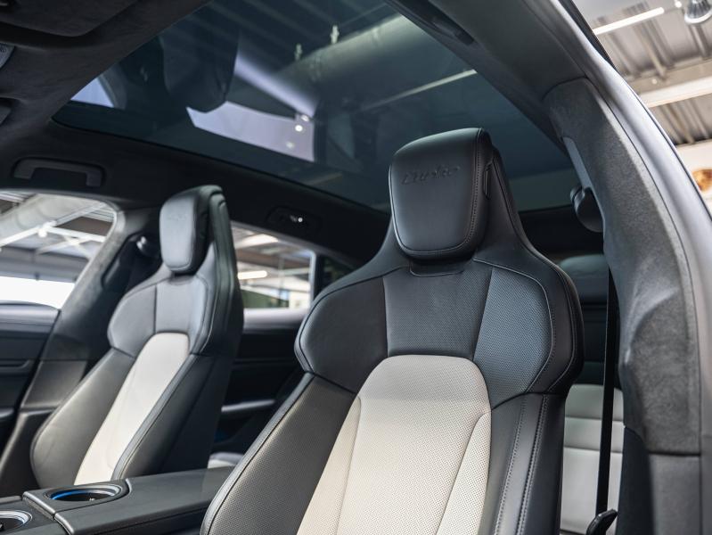 Voitures occasions PORSCHE Taycan Cross Turismo Turbo Champagne-au-Mont-d'Or