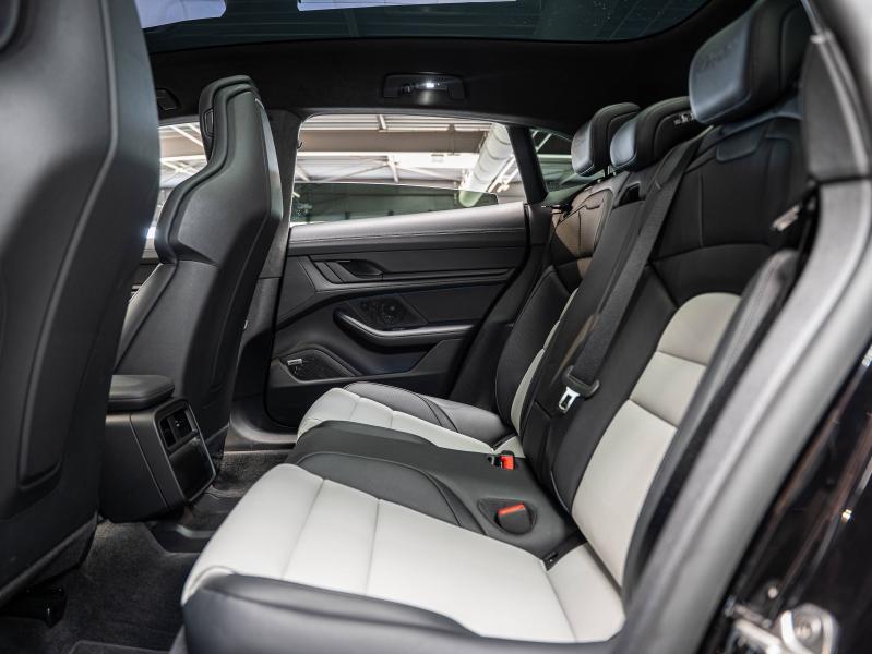 Voitures occasions PORSCHE Taycan Cross Turismo Turbo Champagne-au-Mont-d'Or