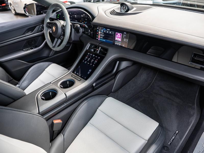 Voitures occasions PORSCHE Taycan Cross Turismo Turbo Champagne-au-Mont-d'Or