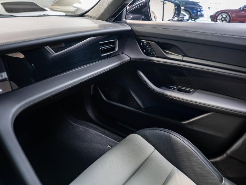 Voitures occasions PORSCHE Taycan Cross Turismo Turbo Champagne-au-Mont-d'Or