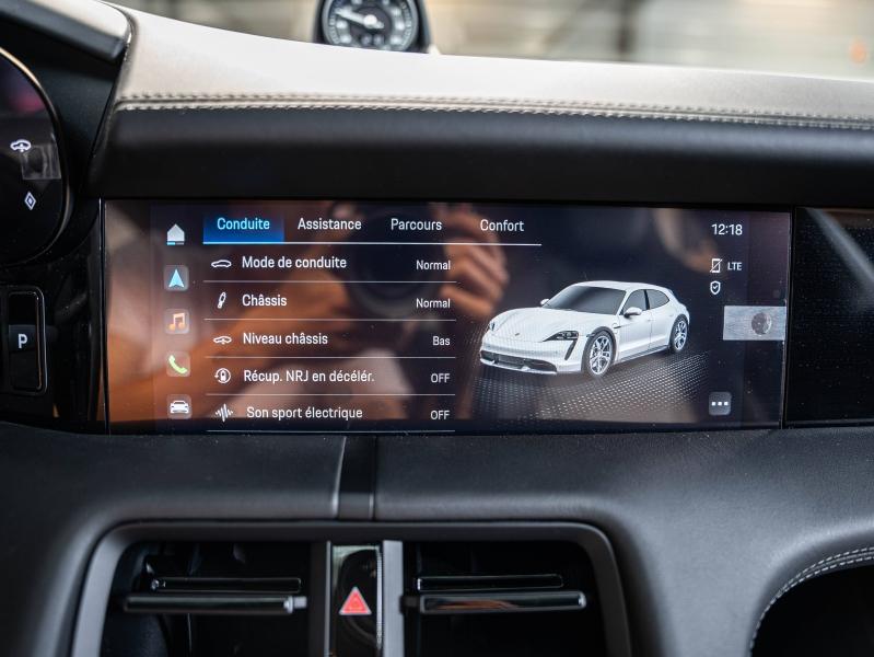 Voitures occasions PORSCHE Taycan Cross Turismo Turbo Champagne-au-Mont-d'Or