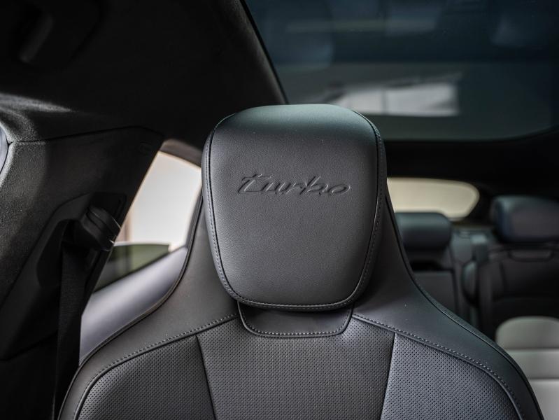 Voitures occasions PORSCHE Taycan Cross Turismo Turbo Champagne-au-Mont-d'Or