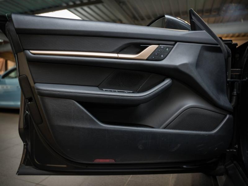 Voitures occasions PORSCHE Taycan Sport Turismo 4S Champagne-au-Mont-d'Or