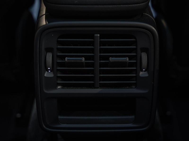 Voitures occasions PORSCHE Taycan Sport Turismo 4S Champagne-au-Mont-d'Or