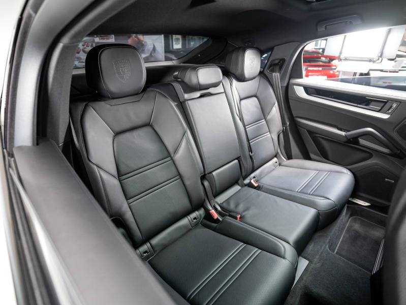 Voitures occasions PORSCHE Cayenne Coupe E-Hybrid Champagne-au-Mont-d'Or