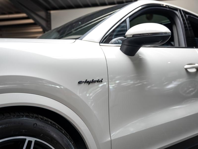 Voitures occasions PORSCHE Cayenne Coupe E-Hybrid Champagne-au-Mont-d'Or