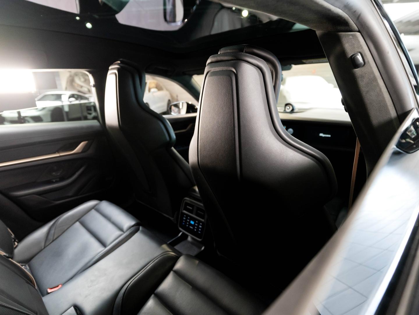 Voitures occasions PORSCHE Taycan Sport Turismo Turbo Champagne-au-Mont-d'Or