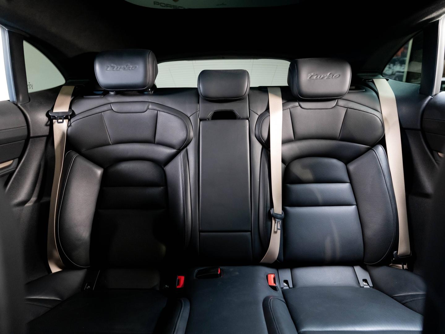 Voitures occasions PORSCHE Taycan Sport Turismo Turbo Champagne-au-Mont-d'Or