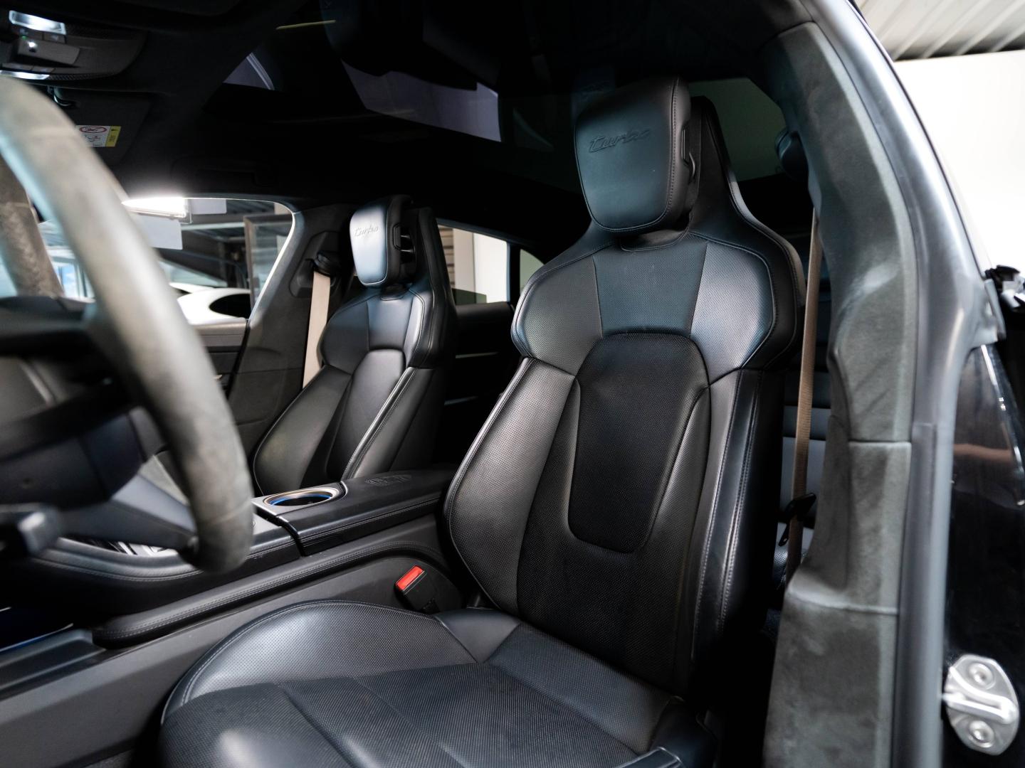 Voitures occasions PORSCHE Taycan Sport Turismo Turbo Champagne-au-Mont-d'Or