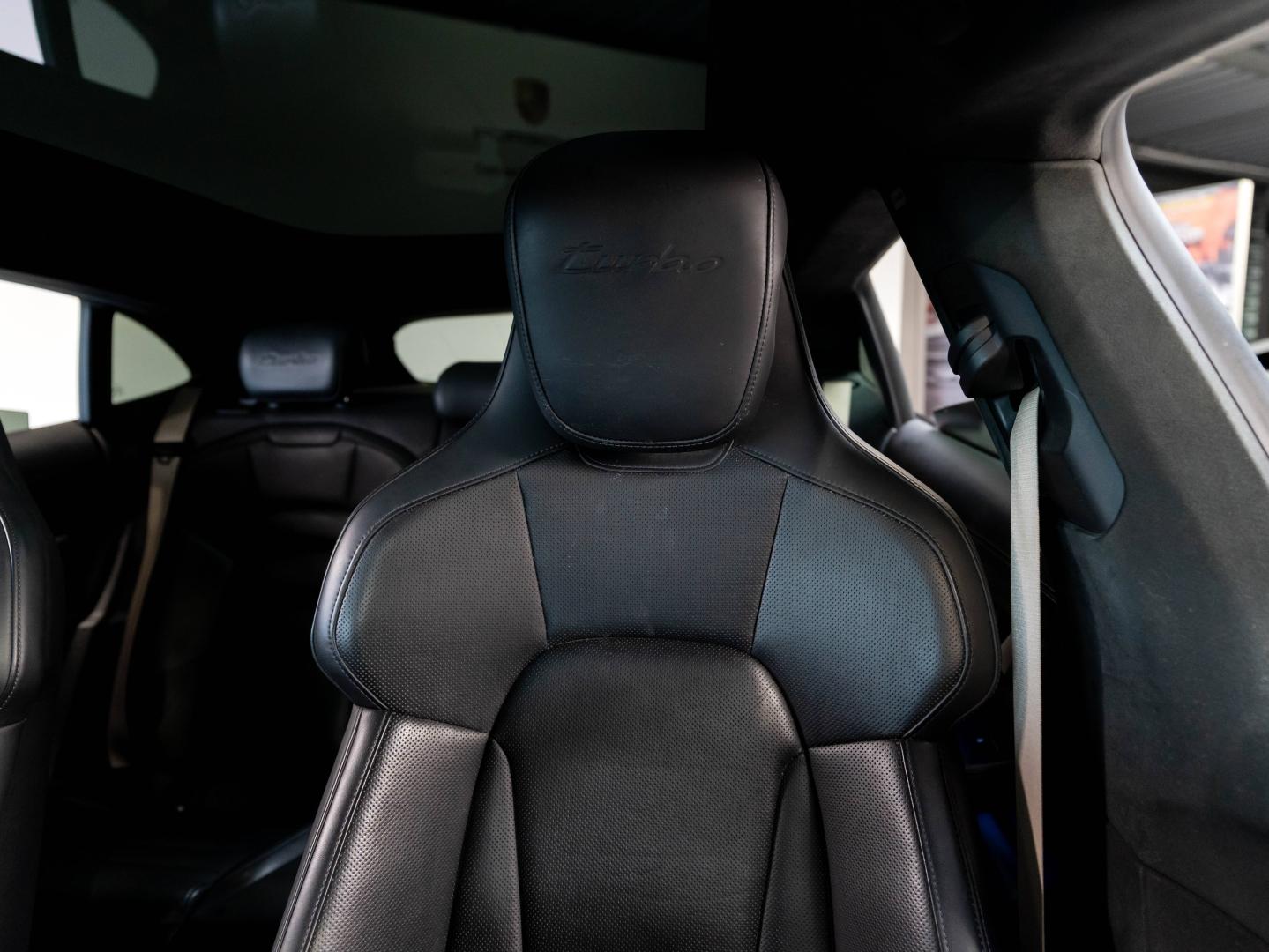 Voitures occasions PORSCHE Taycan Sport Turismo Turbo Champagne-au-Mont-d'Or