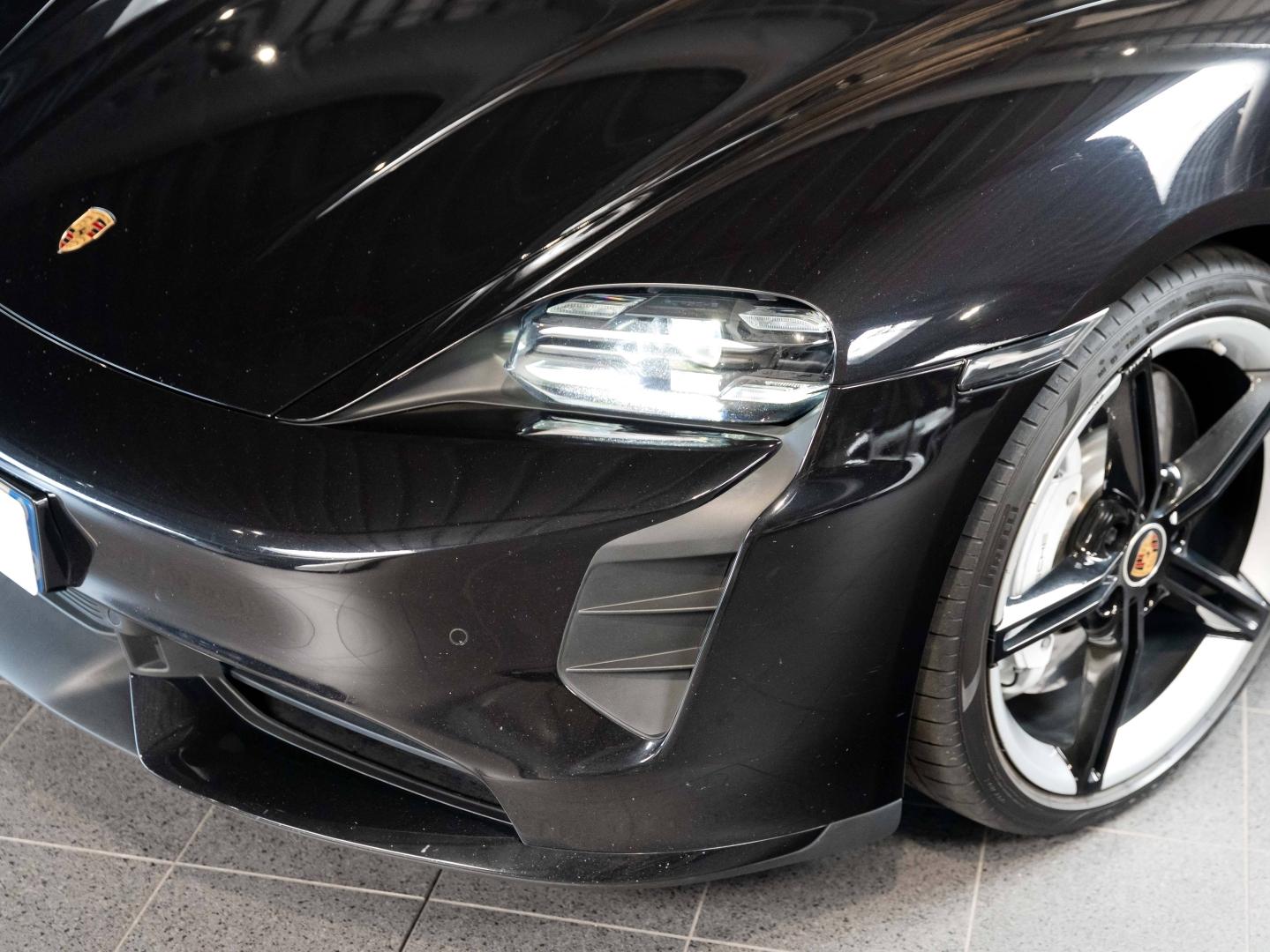Voitures occasions PORSCHE Taycan Sport Turismo Turbo Champagne-au-Mont-d'Or