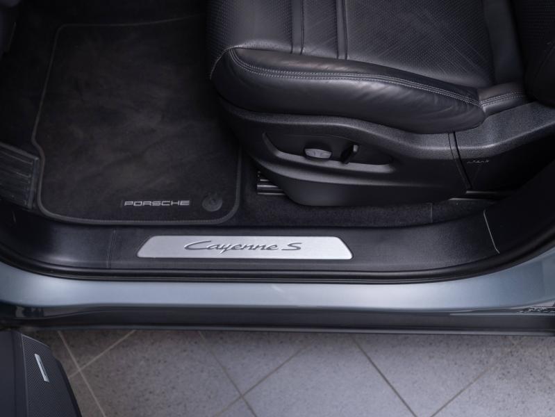 Voitures occasions PORSCHE Cayenne Coupe S E-Hybrid Champagne-au-Mont-d'Or