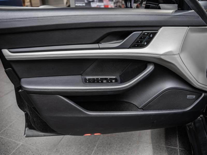 Voitures occasions PORSCHE Taycan Cross Turismo 4S Champagne-au-Mont-d'Or